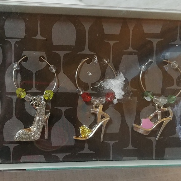 🎉2/$16 NEW Wine Glass High Heel Stiletto Charms Girls Night Set of 6 - Picture 2 of 3
